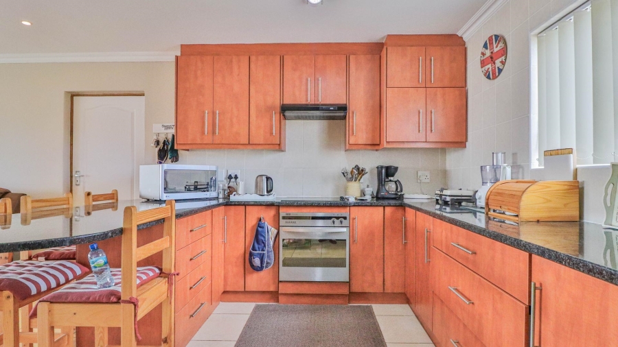 To Let 3 Bedroom Property for Rent in Heiderand Western Cape